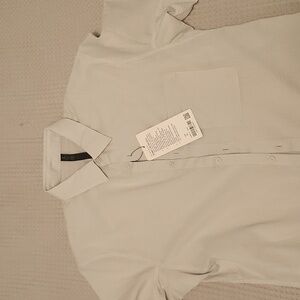 Lululemon short sleeve shirt